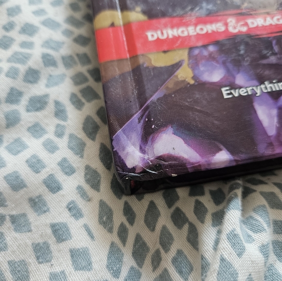 Dungeons & Dragons 5e Dungeon Master's Guide - Picture 3 of 3